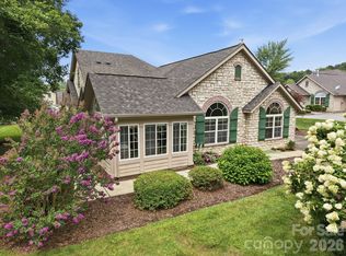 100 Mountain Meadow Cir, Weaverville, NC 28787