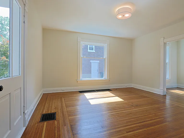 6118 Prentice St — Photo 27