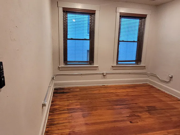 12 W Court St #7 — Photo 13
