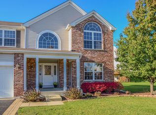 1907 Apple Valley Dr, Wauconda, IL 60084