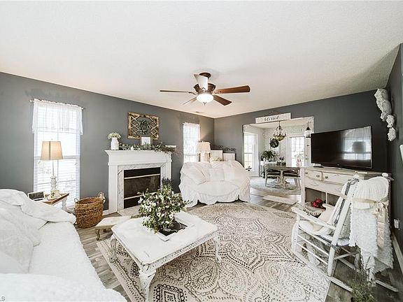 4th image of 5708 River Glen Dr