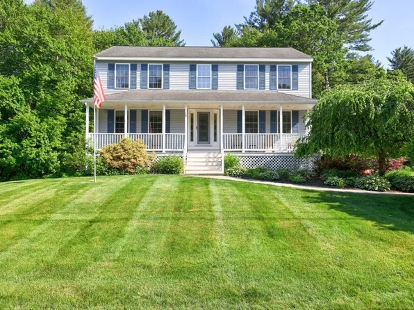 18 Fairfield Dr, Dudley, MA 01571