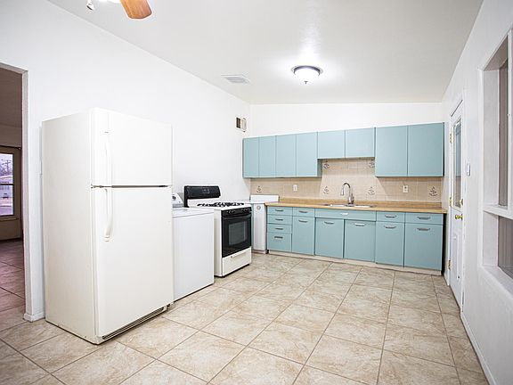 2nd image of 1505 Martha Dr