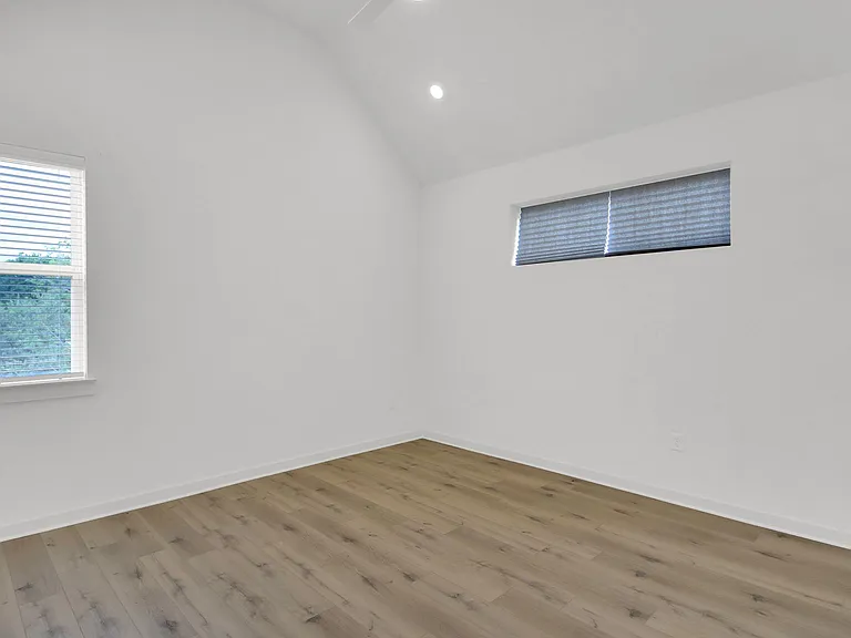 7208 Providence Ave #3A — Photo 24