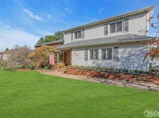 826 Grove Ave, Edison, NJ 08820