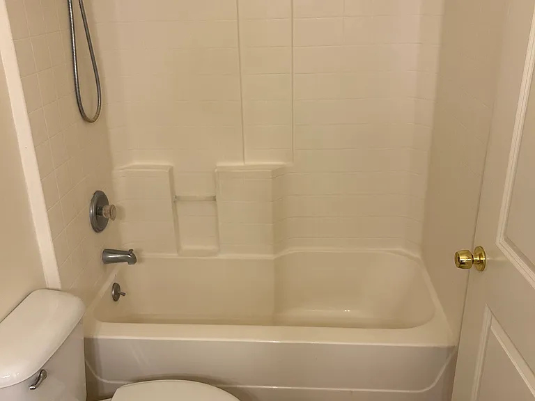 306 E Henry St #A — Photo 7