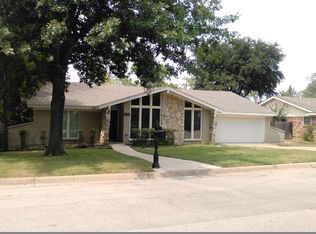 1745 Acorn Ln, Hurst, TX 76054