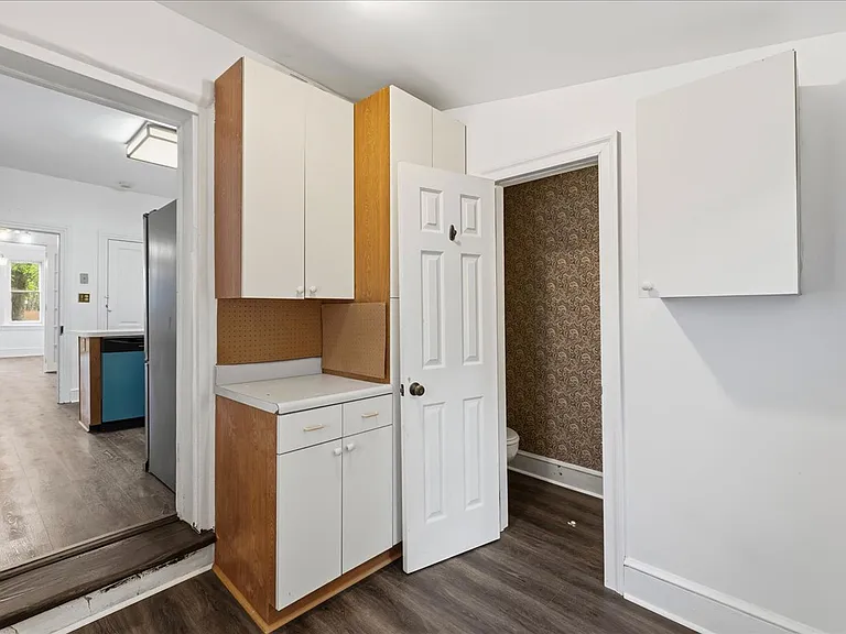 103 W Union St — Photo 8