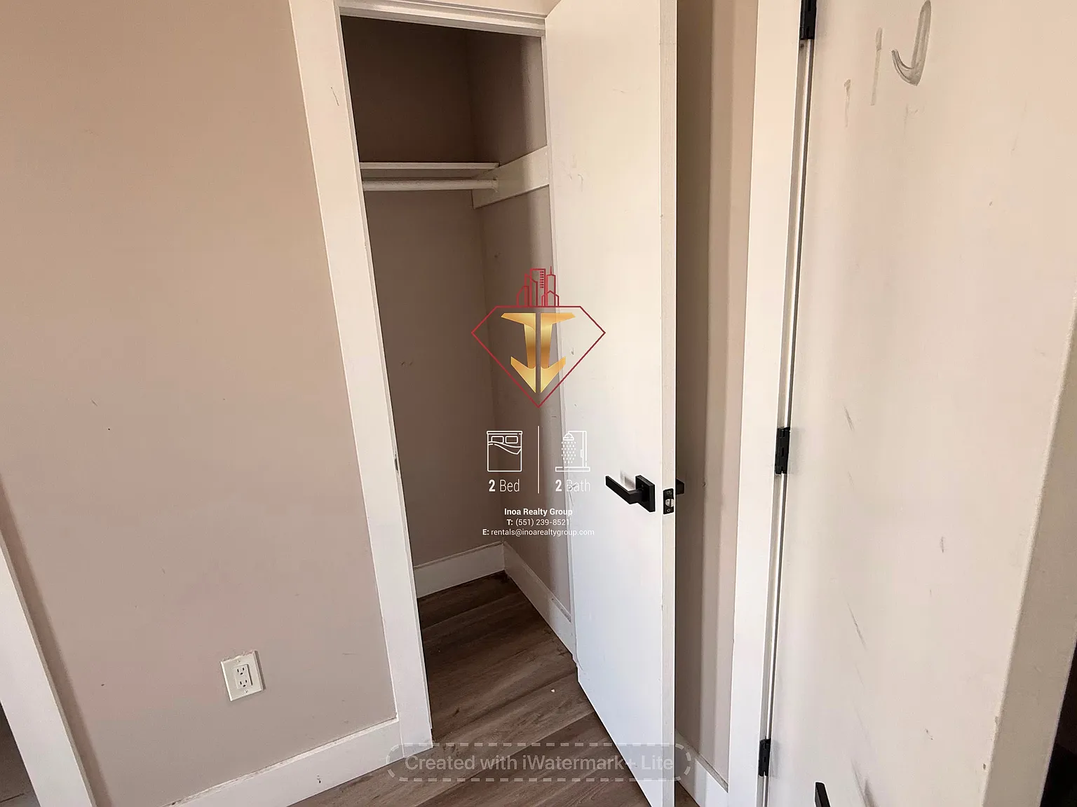 2 bed, 1000 sqft, $2,300 — Photo 4