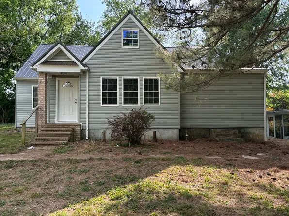 705 N Vine St, Winchester, TN 37398