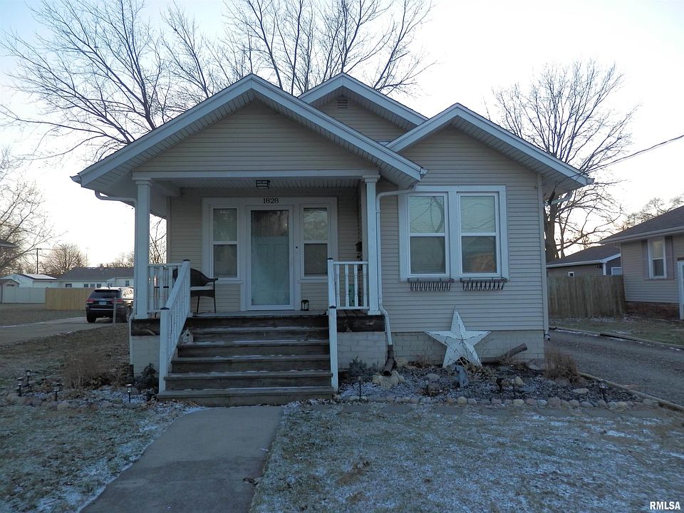 1st image of 1828 Baird Ave