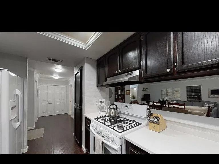 1343 Harness Ct — Photo 2