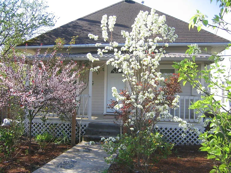 1560 SE Oak St — Photo 20