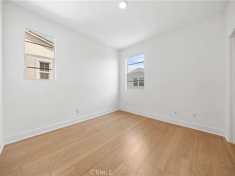 1221 Windmill Ln — Photo 26