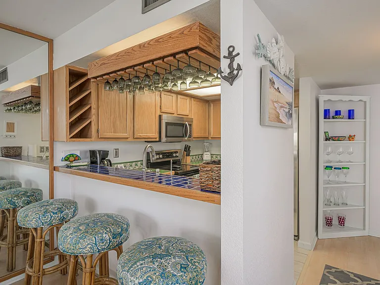 1800 Clubhouse Dr #D-30 — Photo 10