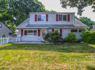 20 Sturgis Rd, Edison, NJ 08817