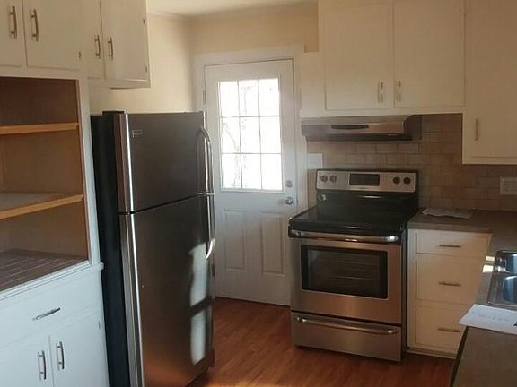 3rd image of 158 Grace Ln