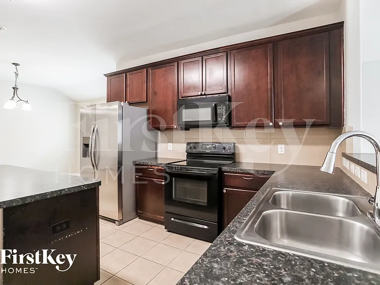 1417 Villa Paloma Blvd — Photo 6