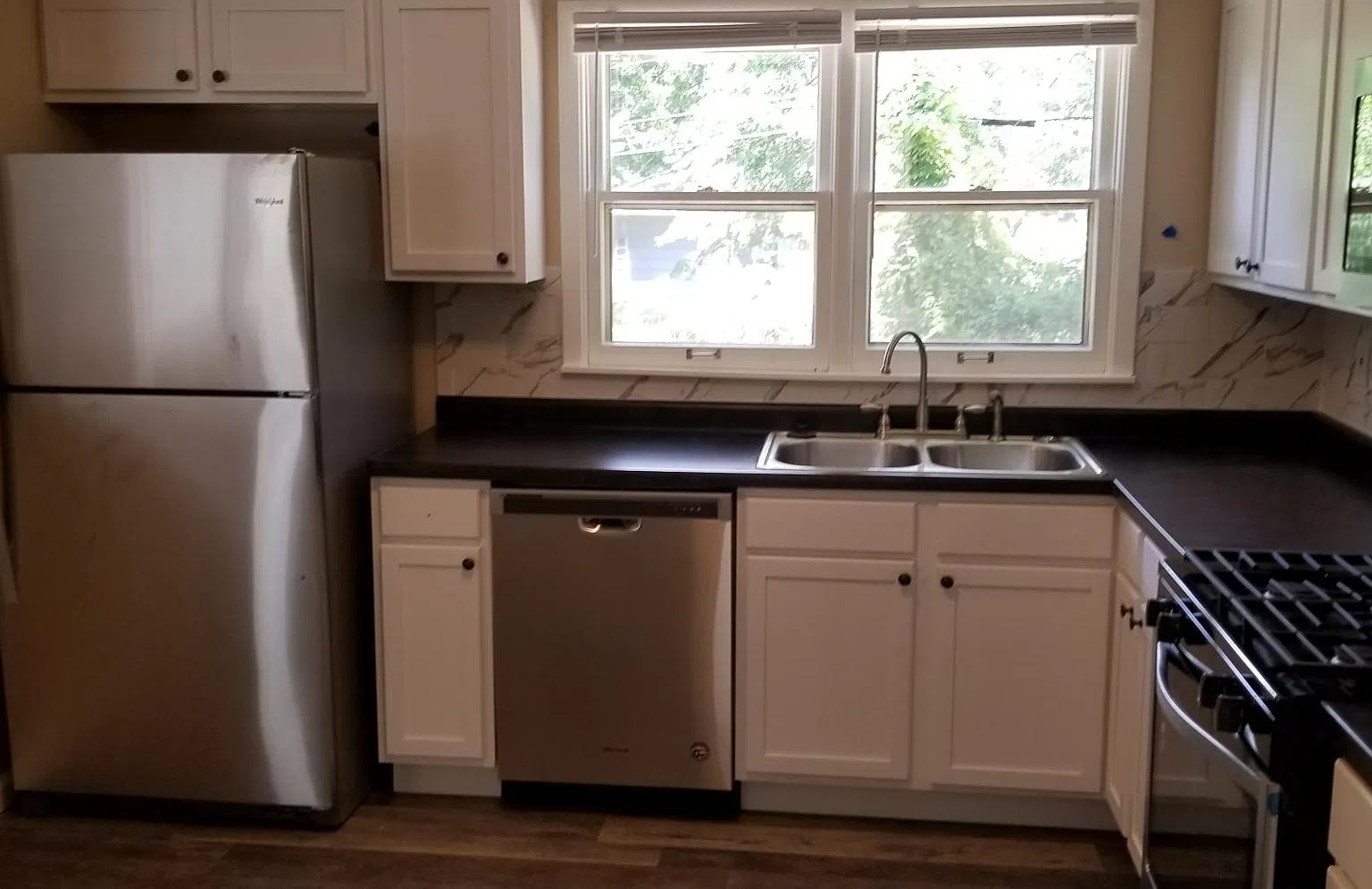 202 Brookside Dr — Photo 4