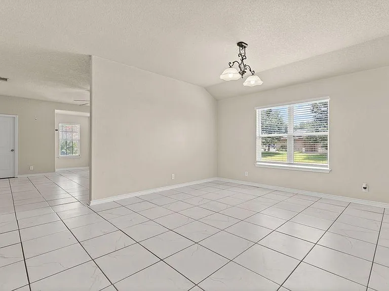 4703 Stonehaven Dr — Photo 12