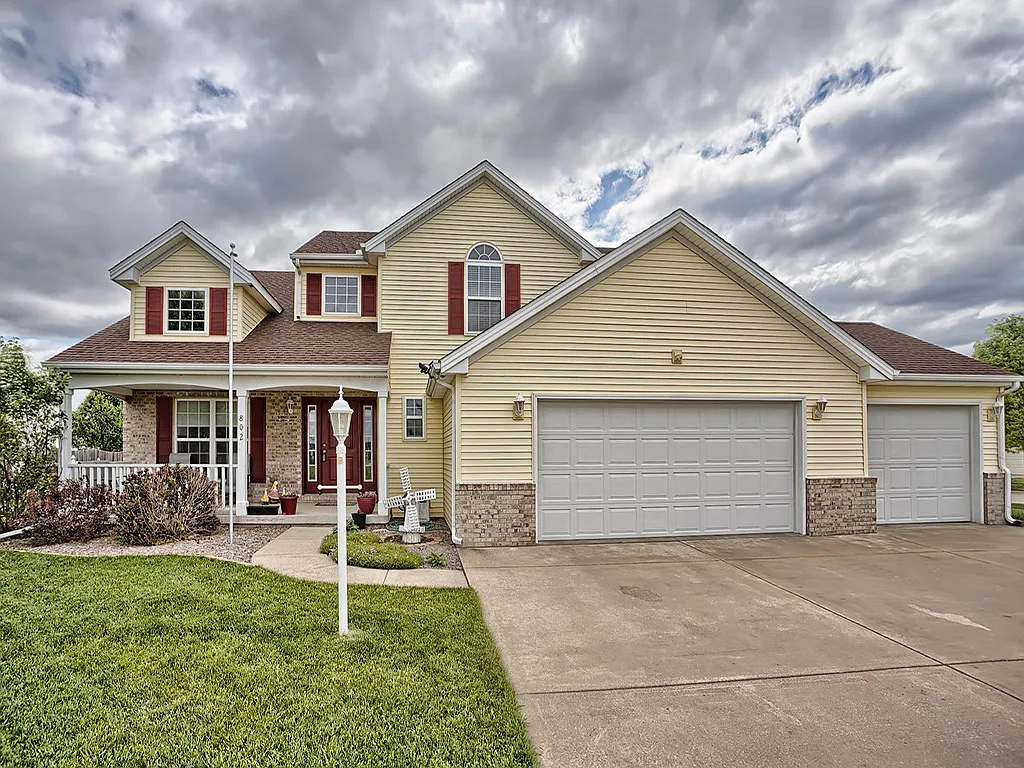 802 Switchgrass Ln photo 1