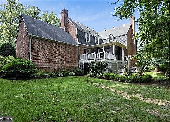 3rd image of 31 Belleview Dr