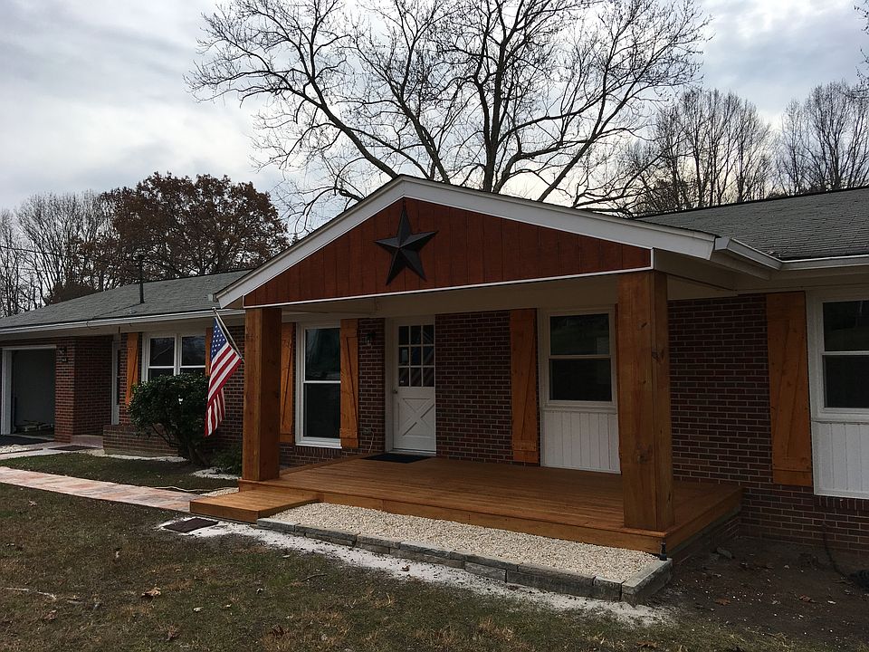 1st image of 943 Hammond Ave