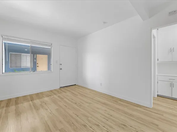 12250 Grevillea Ave Unit B, Hawthorne, CA 90250