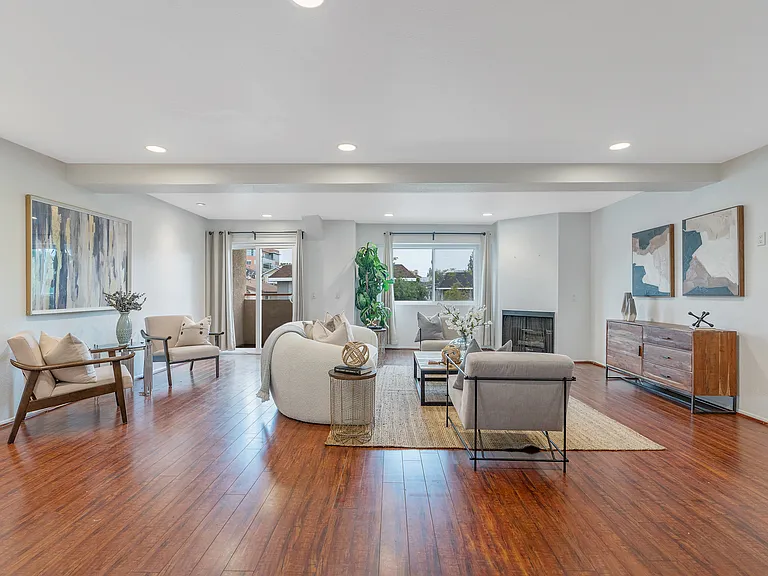 2310 N Fairview St #210 — Photo 26