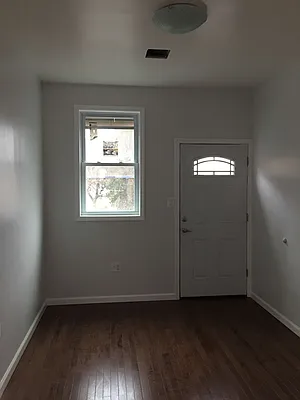 Rented by Newkey Realty LLC | media 22