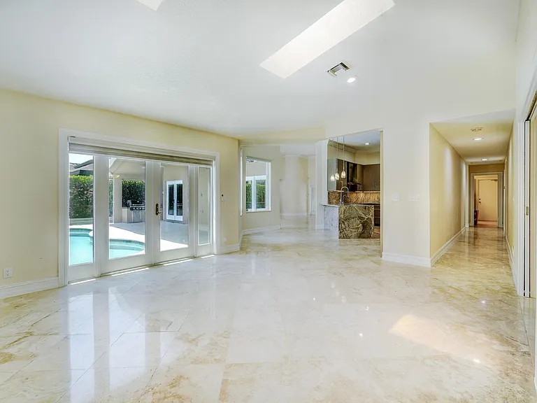 11999 Classic Dr — Photo 14