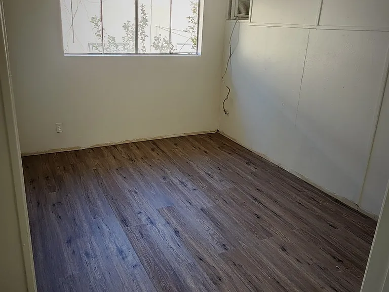 6918 Hinds Ave #7 — Photo 3
