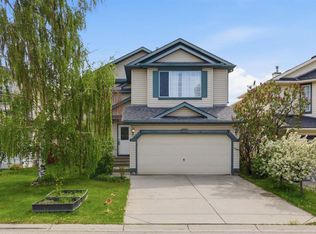 128 W Valley Brook Cir NW, Calgary, AB T3B5S2