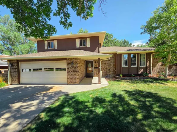 950 Apache St, Cheyenne, WY 82009