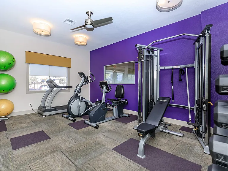 STATE-OF-THE-ART FITNESS CENTER