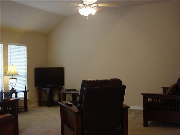 5th image of 5425 Westchester Ln