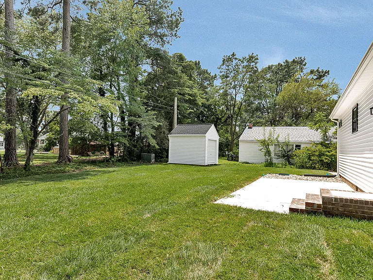 8269 Wonderland Ln — Photo 7