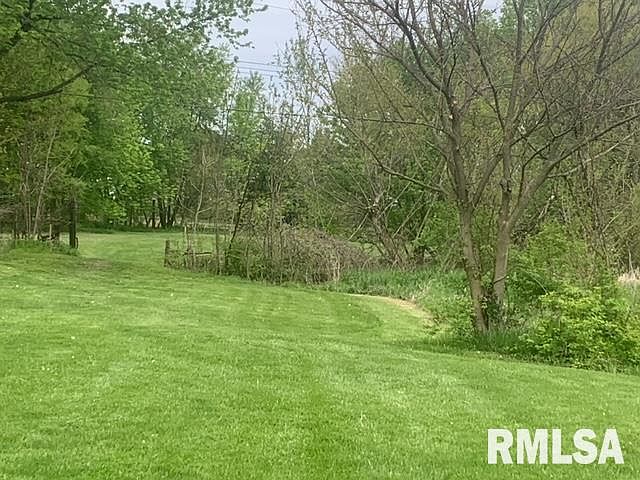 2nd image of 126 Willow Rd