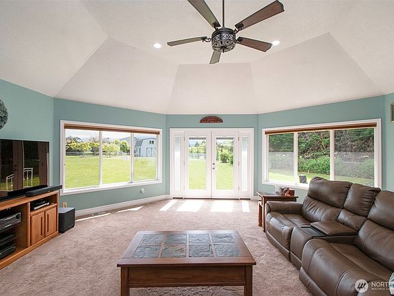 4th image of 21 Donaper Road
