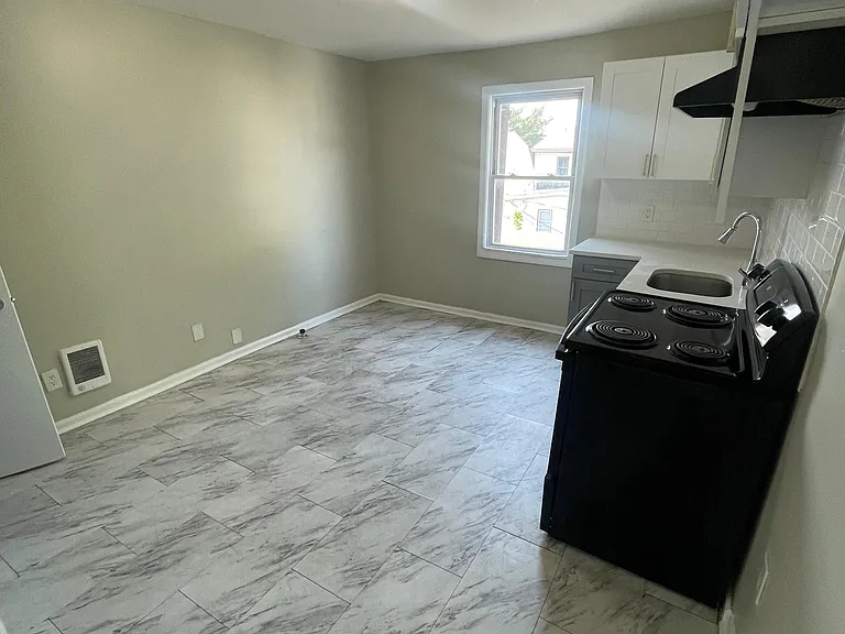 176 Scheerer Ave #3F — Photo 2