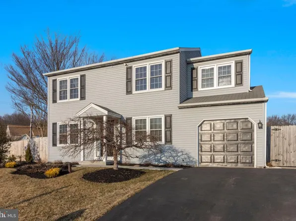 2206 Lillian Dr, Bensalem, PA 19020