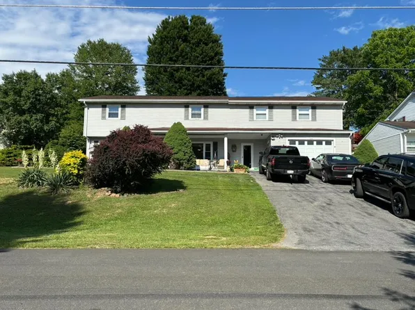 169 Rock House Rd, Lester, WV 25865