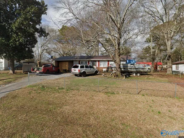 1008 Taylor St, Albertville, AL 35951