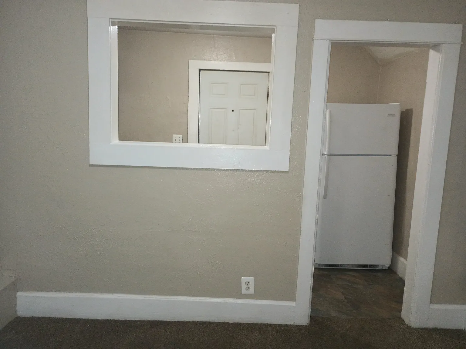 2 bed, 650 sqft, $950 — Photo 2