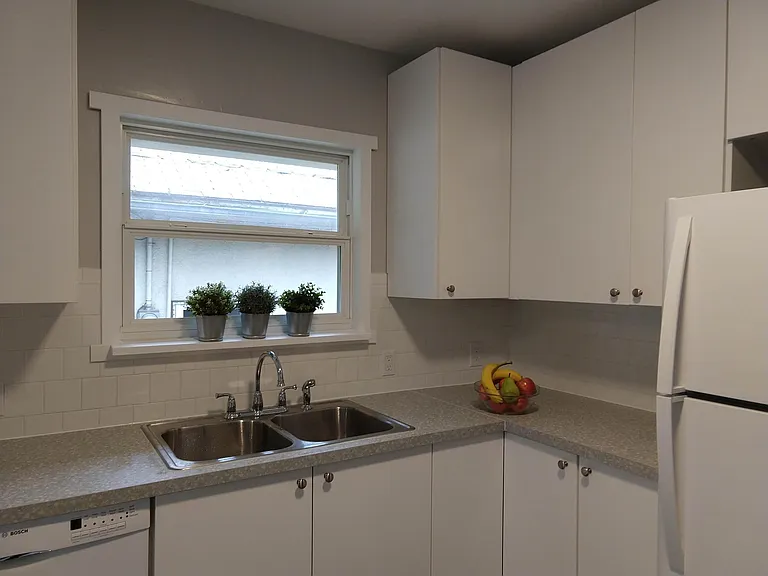 433 E Center St — Photo 20