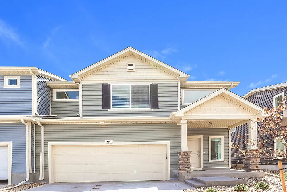 3 bed, 2.5 bath, 1469 sqft, $2,870 — Photo 1