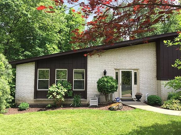 2nd image of 8045 Hickory Hill Ln