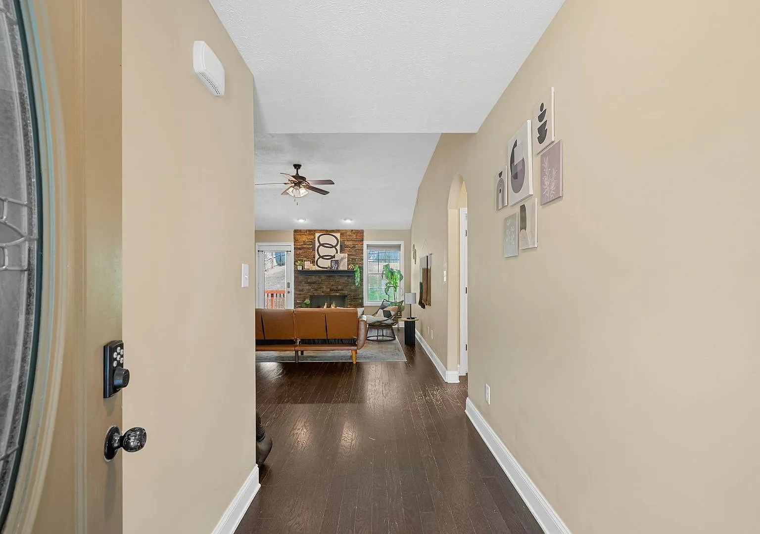 1314 Hand Drive — Photo 3