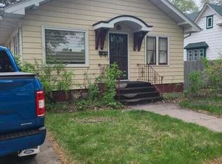 716 Oak St, Grand Forks, ND 58201