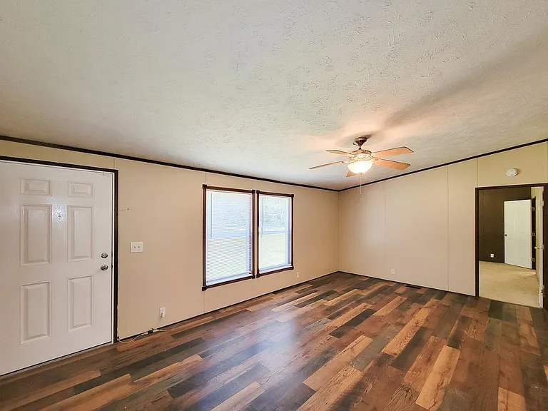 10754 S Lake Shore Dr — Photo 4